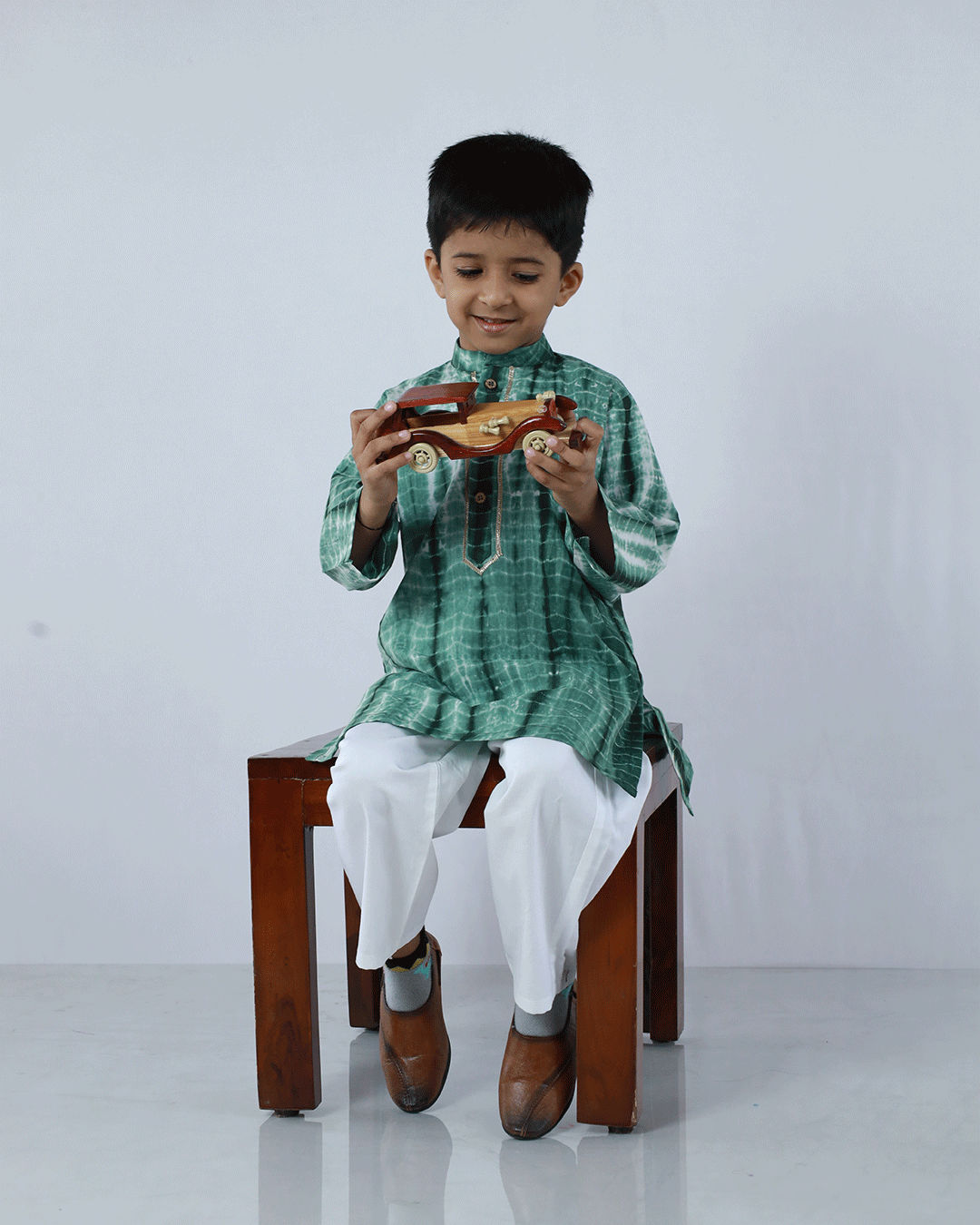 GREEN AND WHITE SHIBORI COTTON KURTA SET