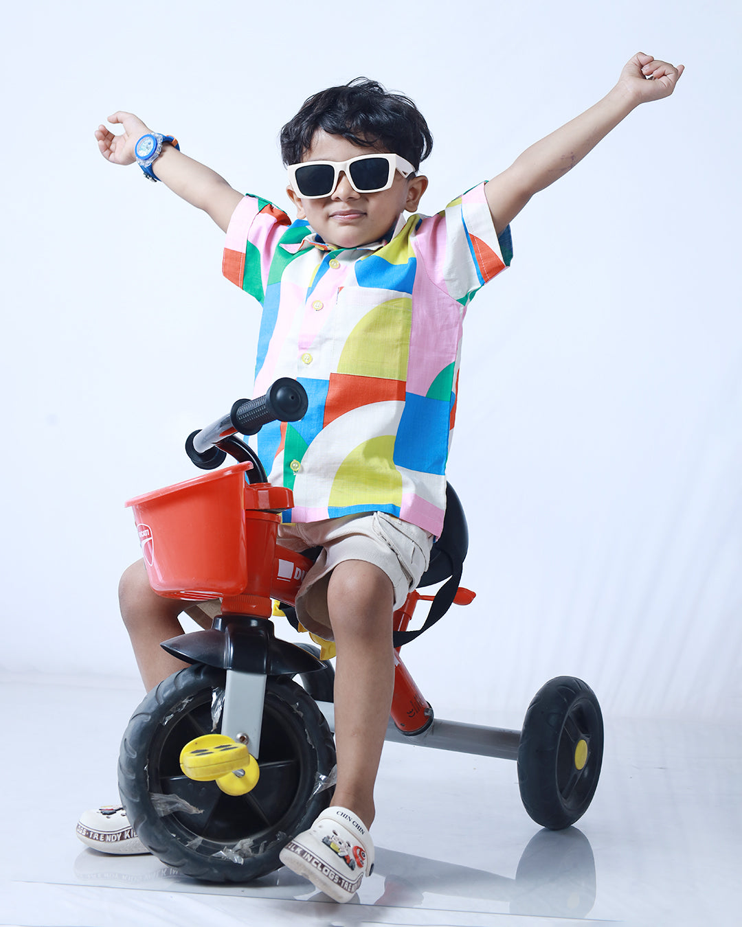 GEOMETRICAL PRINTED SHIRT