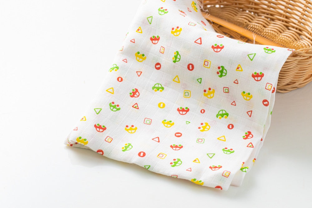 MUSLIN WRAP SWADDLE IN CAR PRINT
