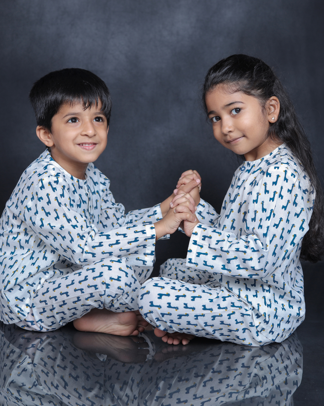 GIRAFFE PRINTED COTTON NIGHTSUIT