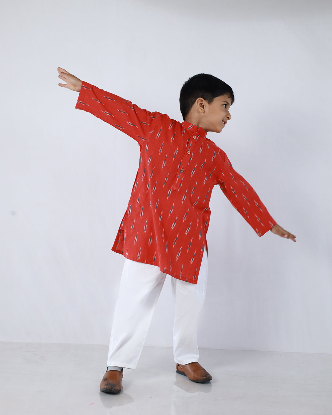 RED KURTA WITH COTTON WHITE PANTS