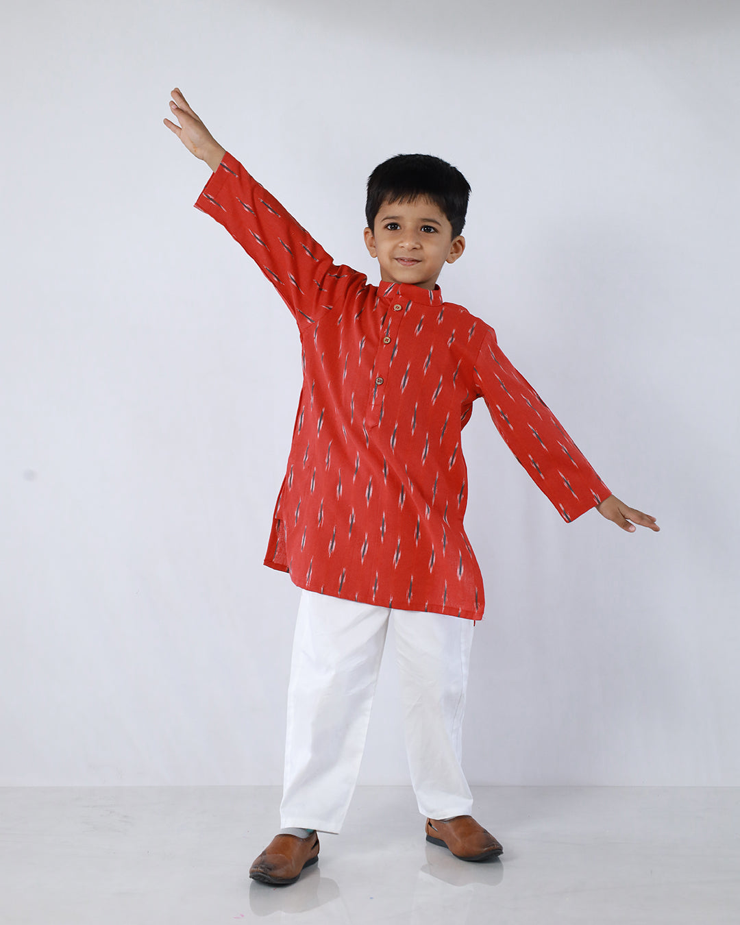 RED KURTA WITH COTTON WHITE PANTS