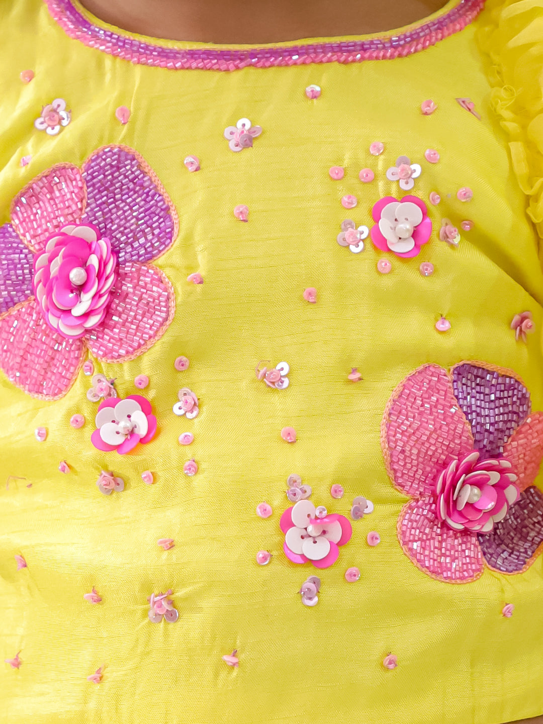YELLOW ONE SIDE RUFFLE CROP TOP - PANTS SET