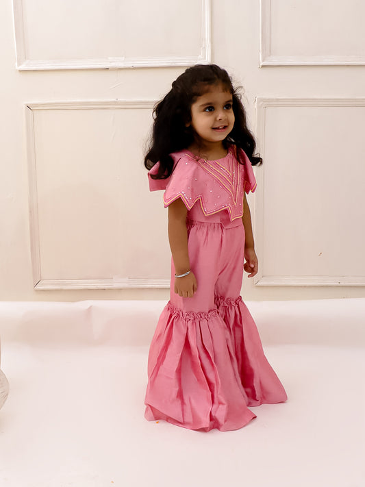 GEOMETRICAL CAPE AND SHARARA SET