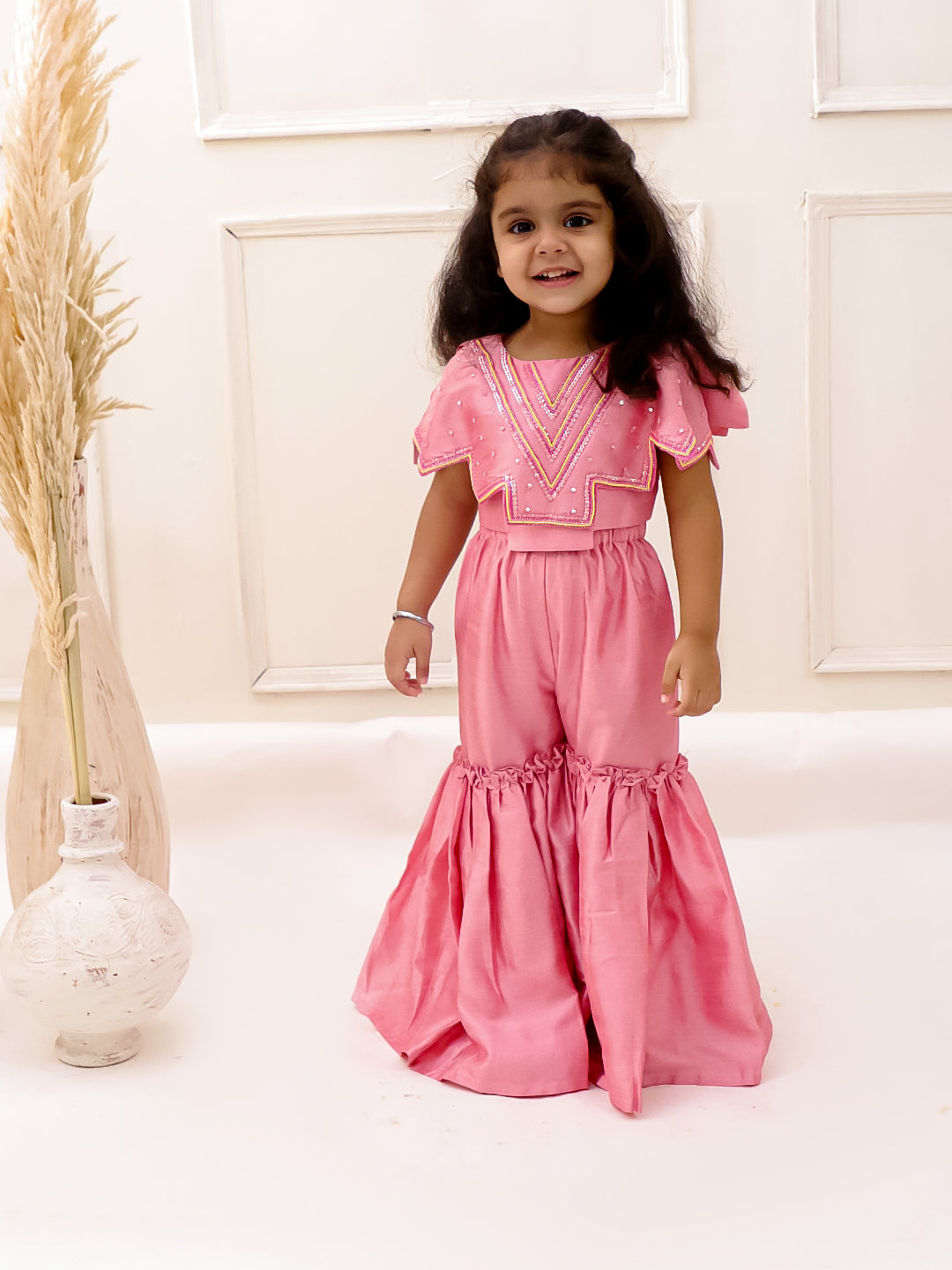 GEOMETRICAL CAPE AND SHARARA SET
