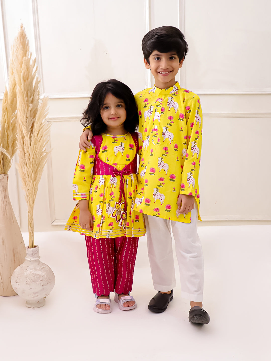 YELLOW PICHWAI PINK SET
