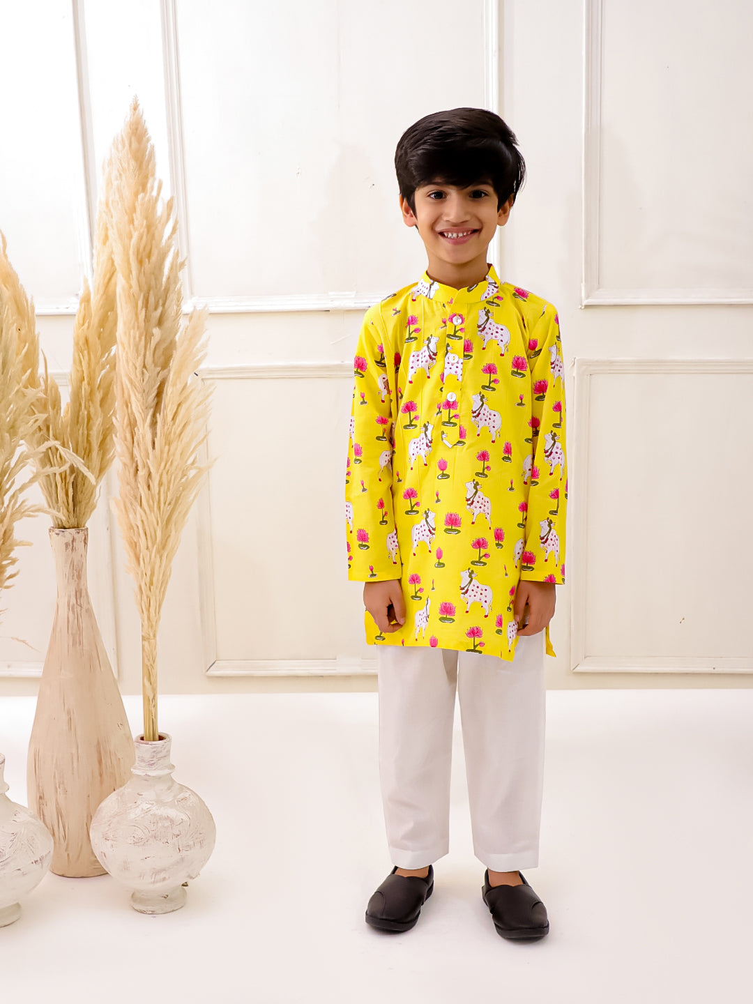 YELLOW PICHWAI PINK SET