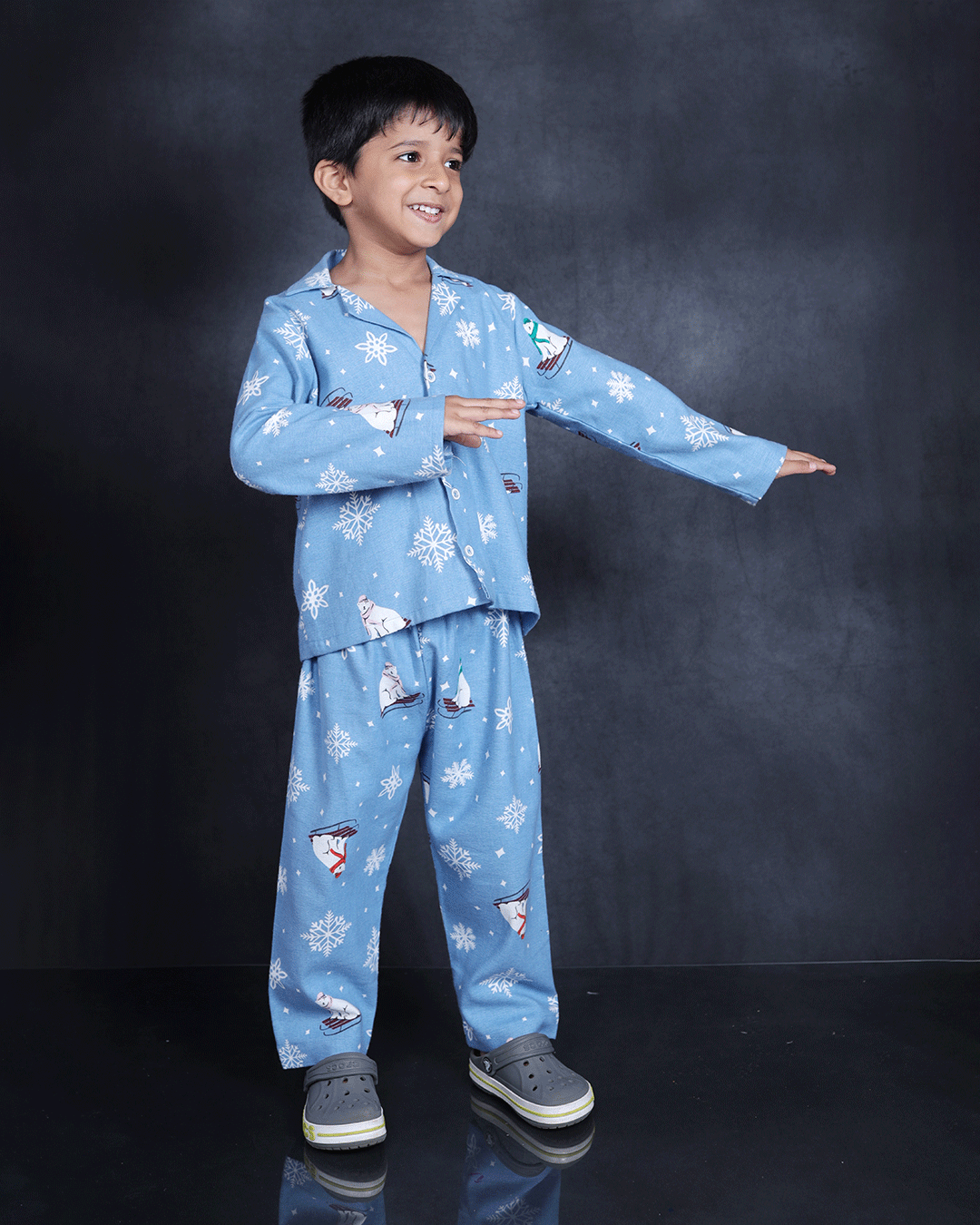SNOWFLAKE PRINTED Flannel NIGHTSUIT