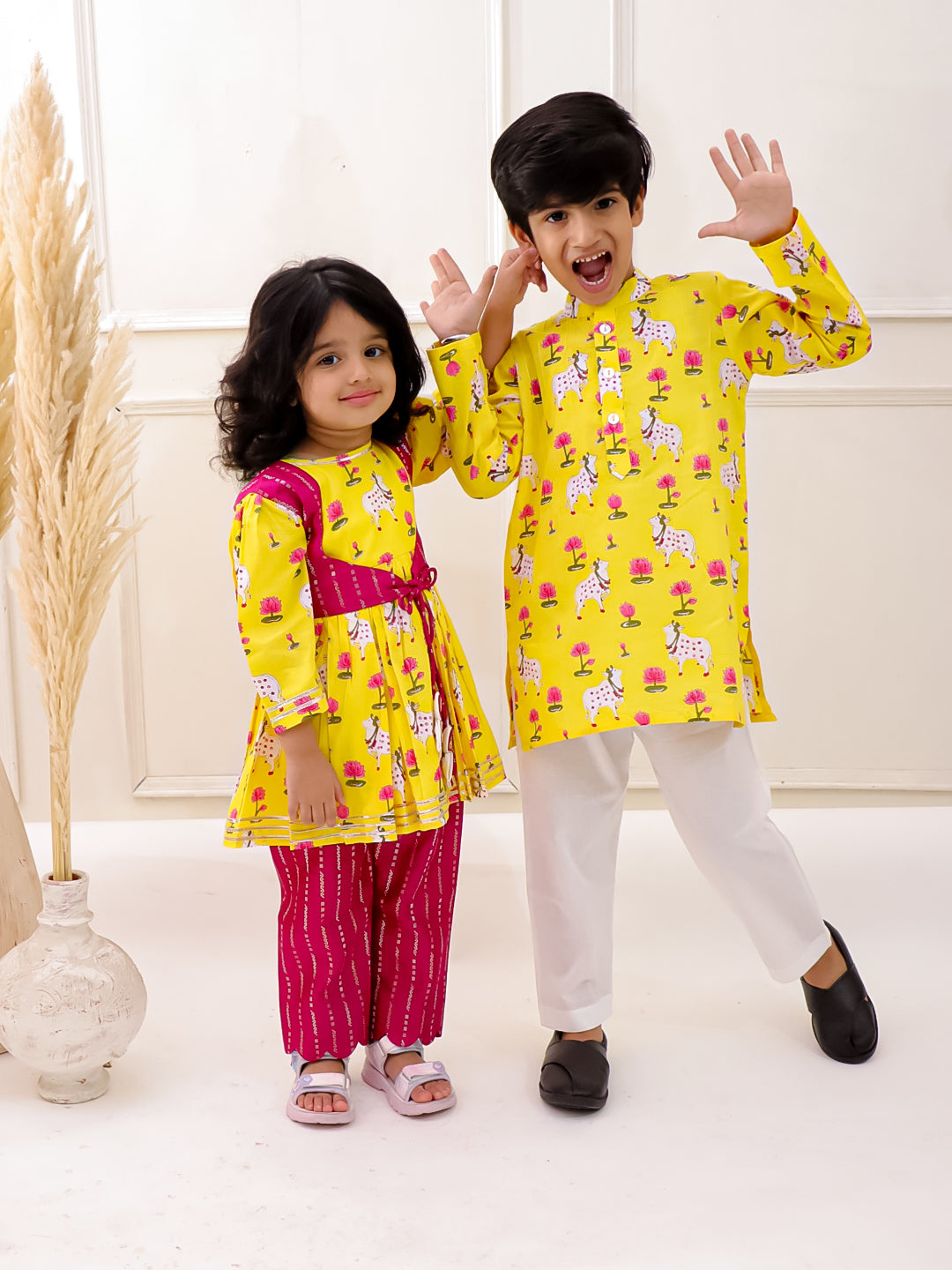 YELLOW PICHWAYI KURTA SET
