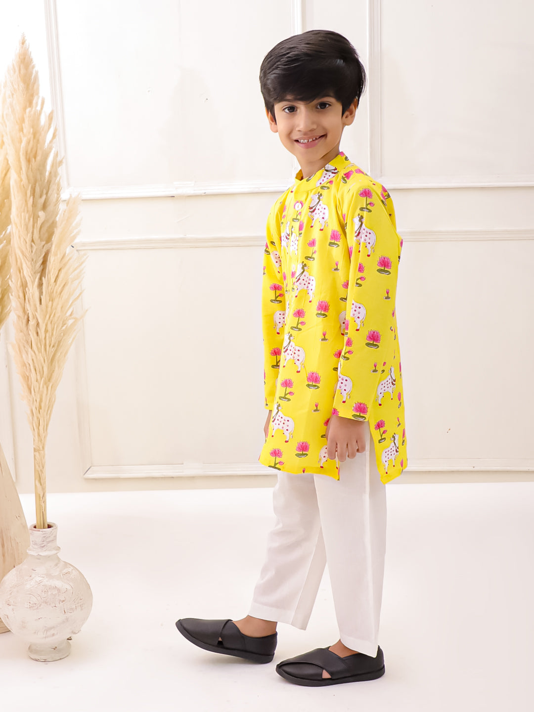 YELLOW PICHWAYI KURTA SET