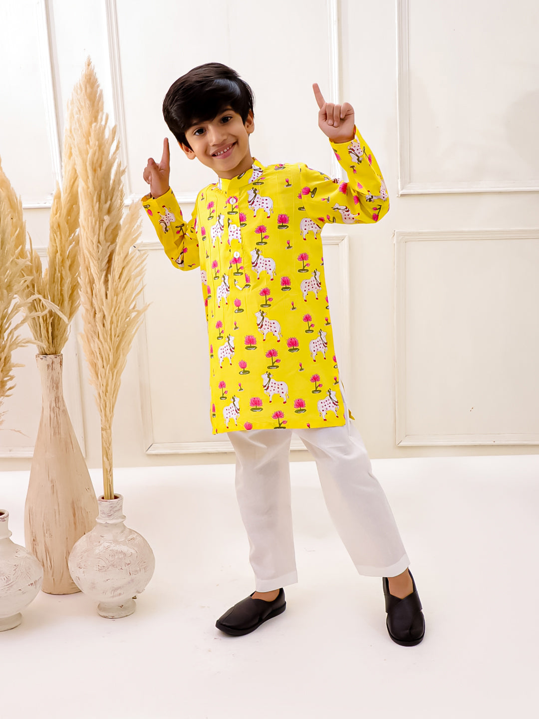 YELLOW PICHWAI PINK SET