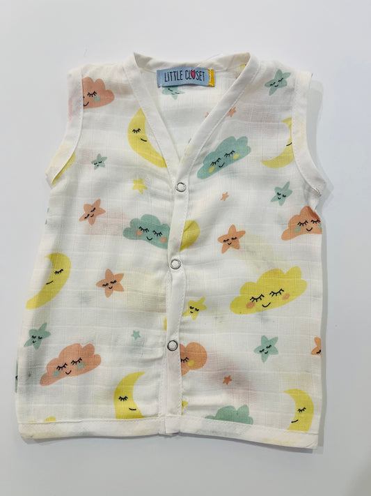 MUSLIN BUTTON JHABLA – NEW  BORN - Print – Clouds