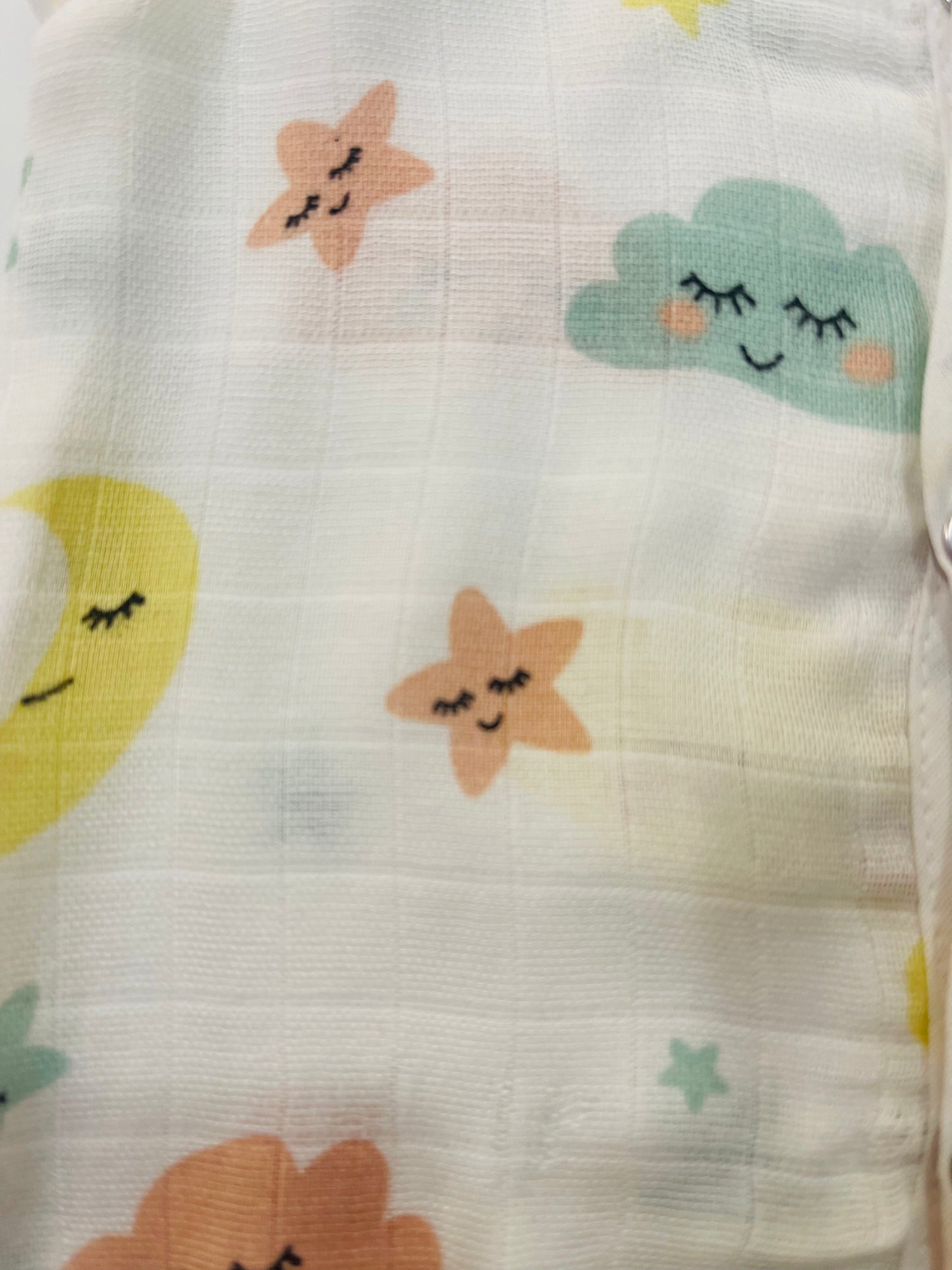 MUSLIN BUTTON JHABLA – NEW  BORN - Print – Clouds